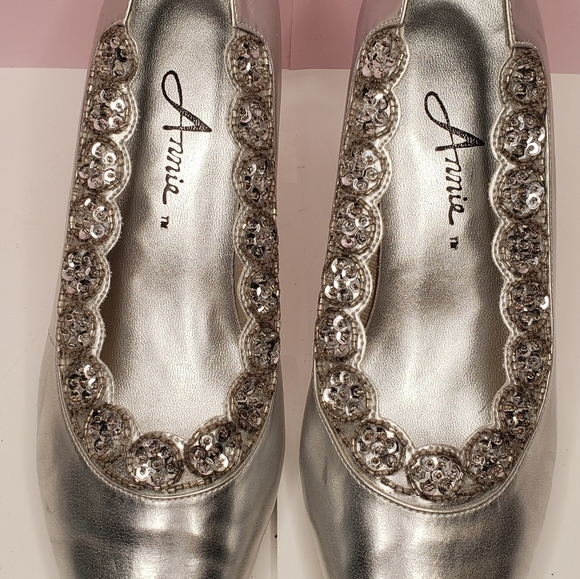 High heels - Picture 2 of 5